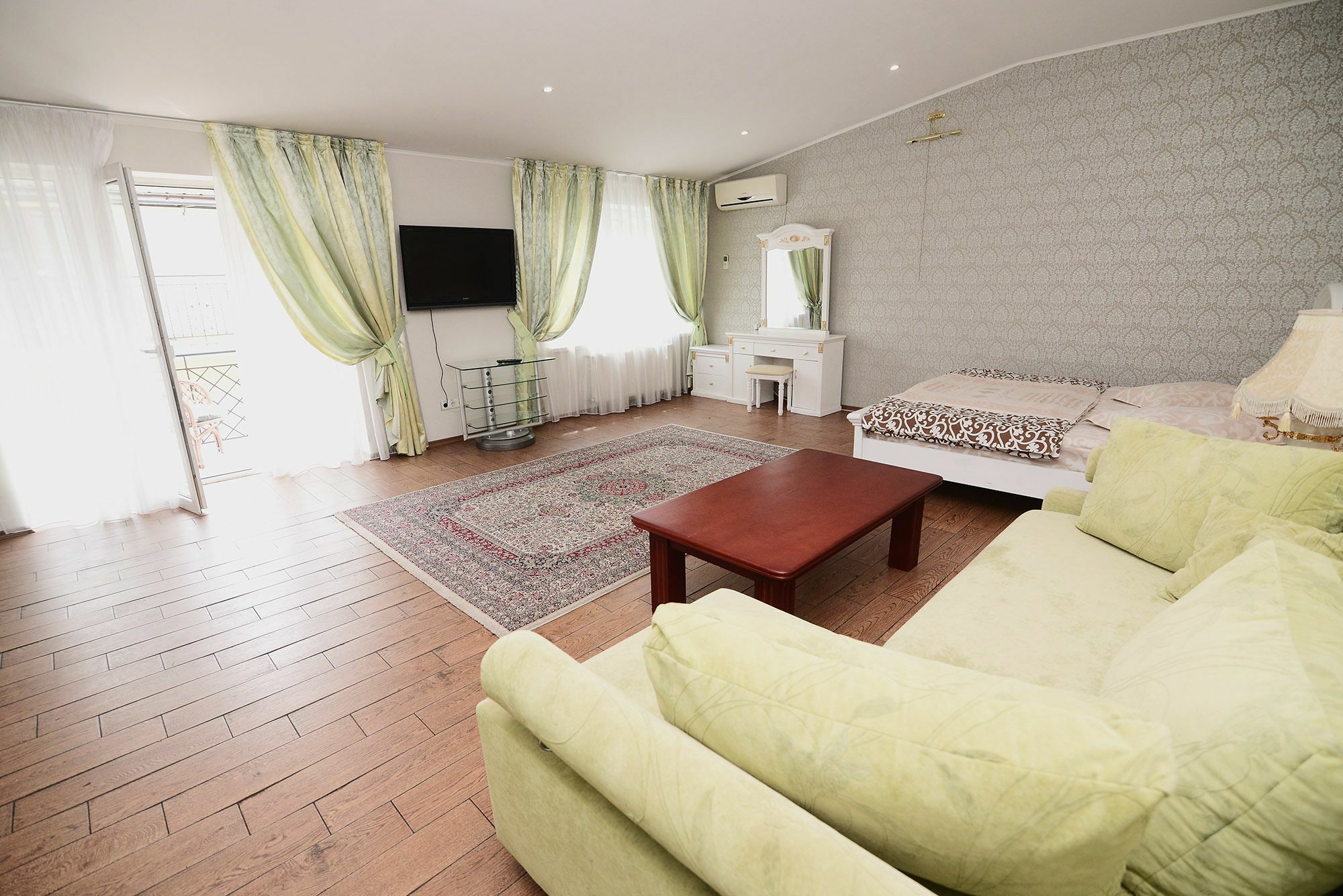 Club City House Klumba Apartment Odessa Luaran gambar